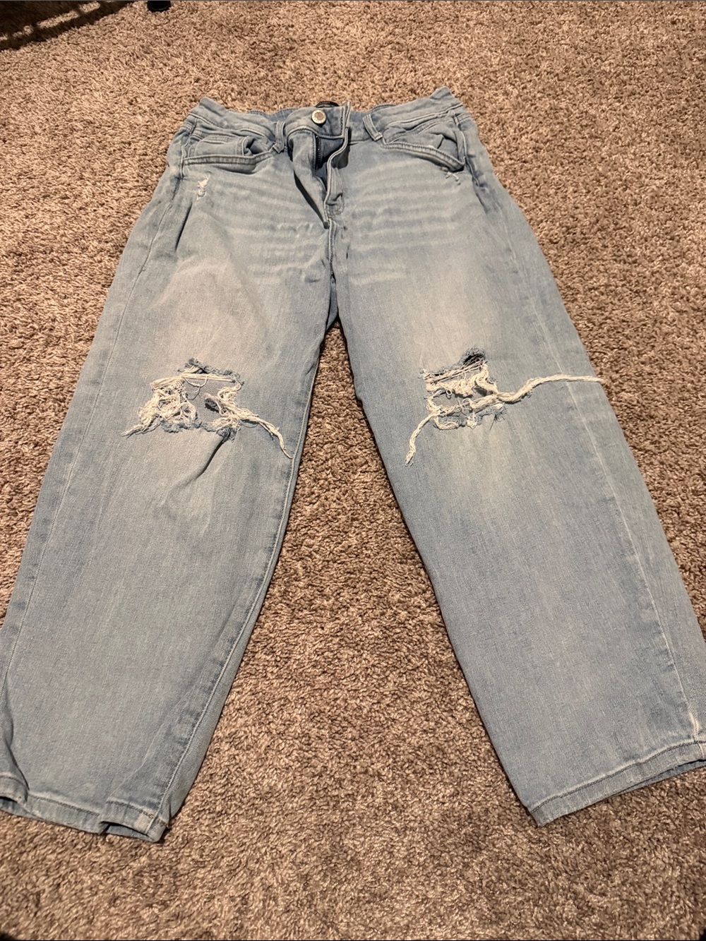 Light Blue Distressed Women’s crop Jeans